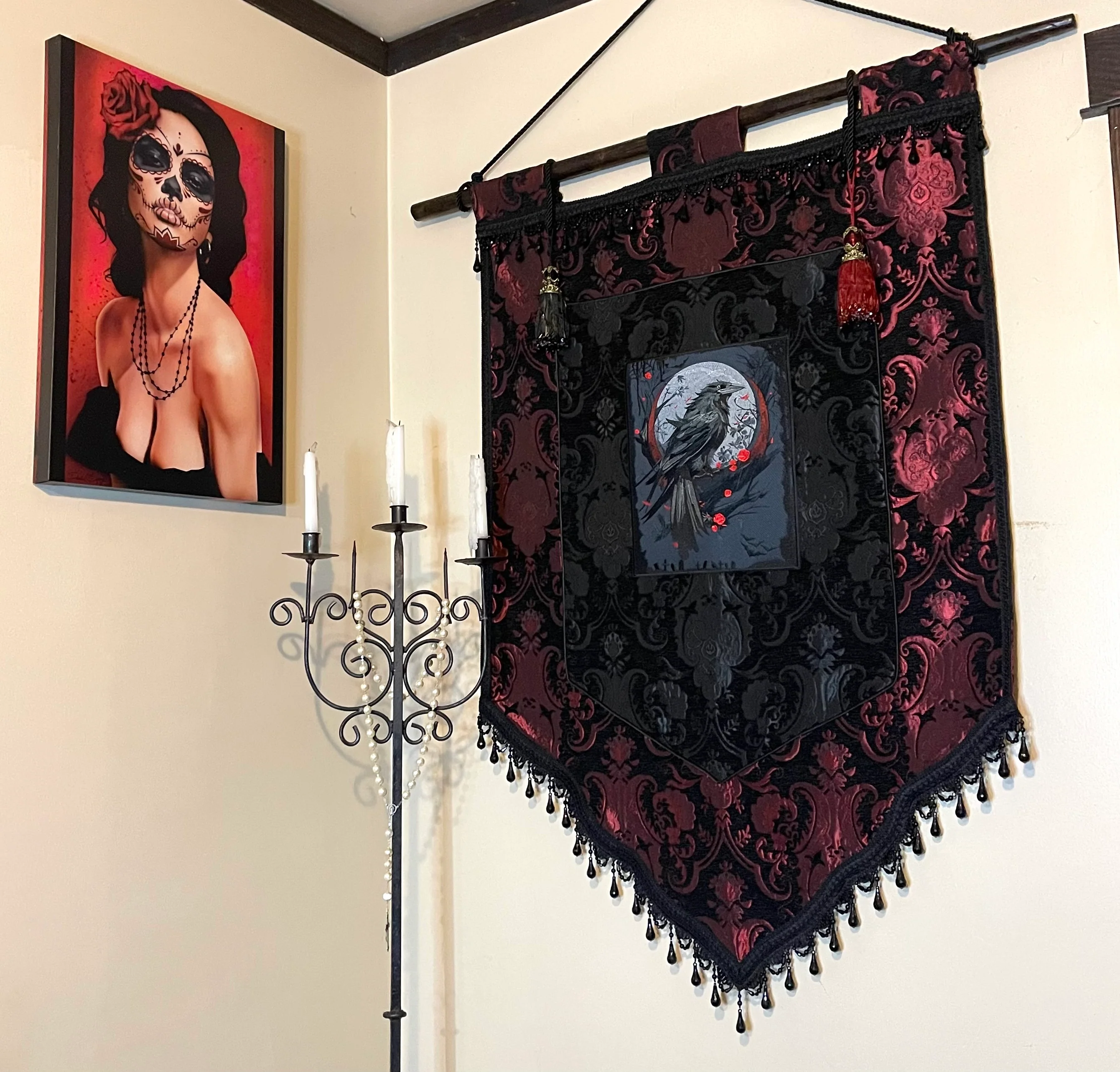 LARGE MEDIEVAL TAPESTRY WALL HANGNG - THE RAVEN - RED/BLACK - Image 3