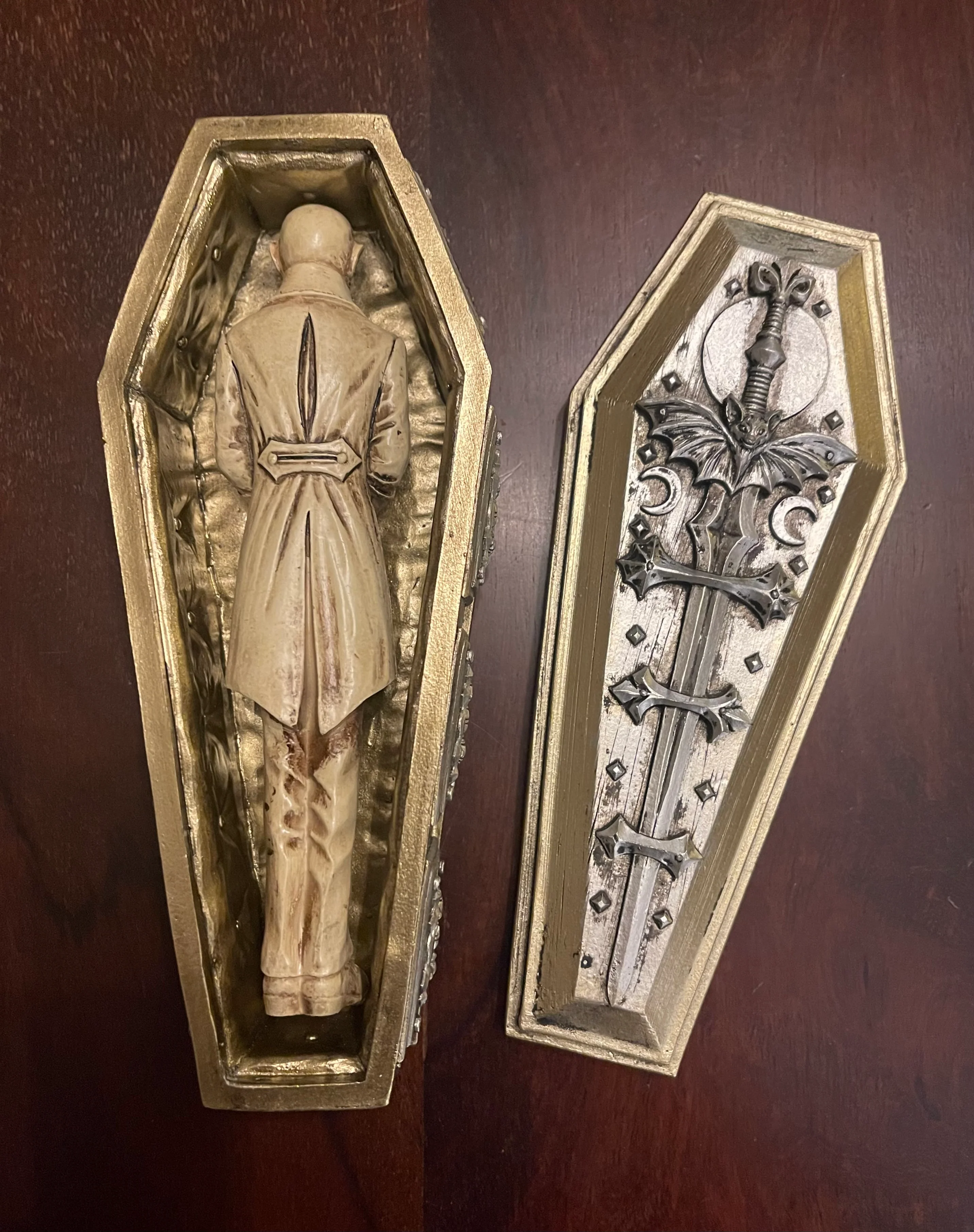 NOSFERATU'S REST CASKET - Image 5