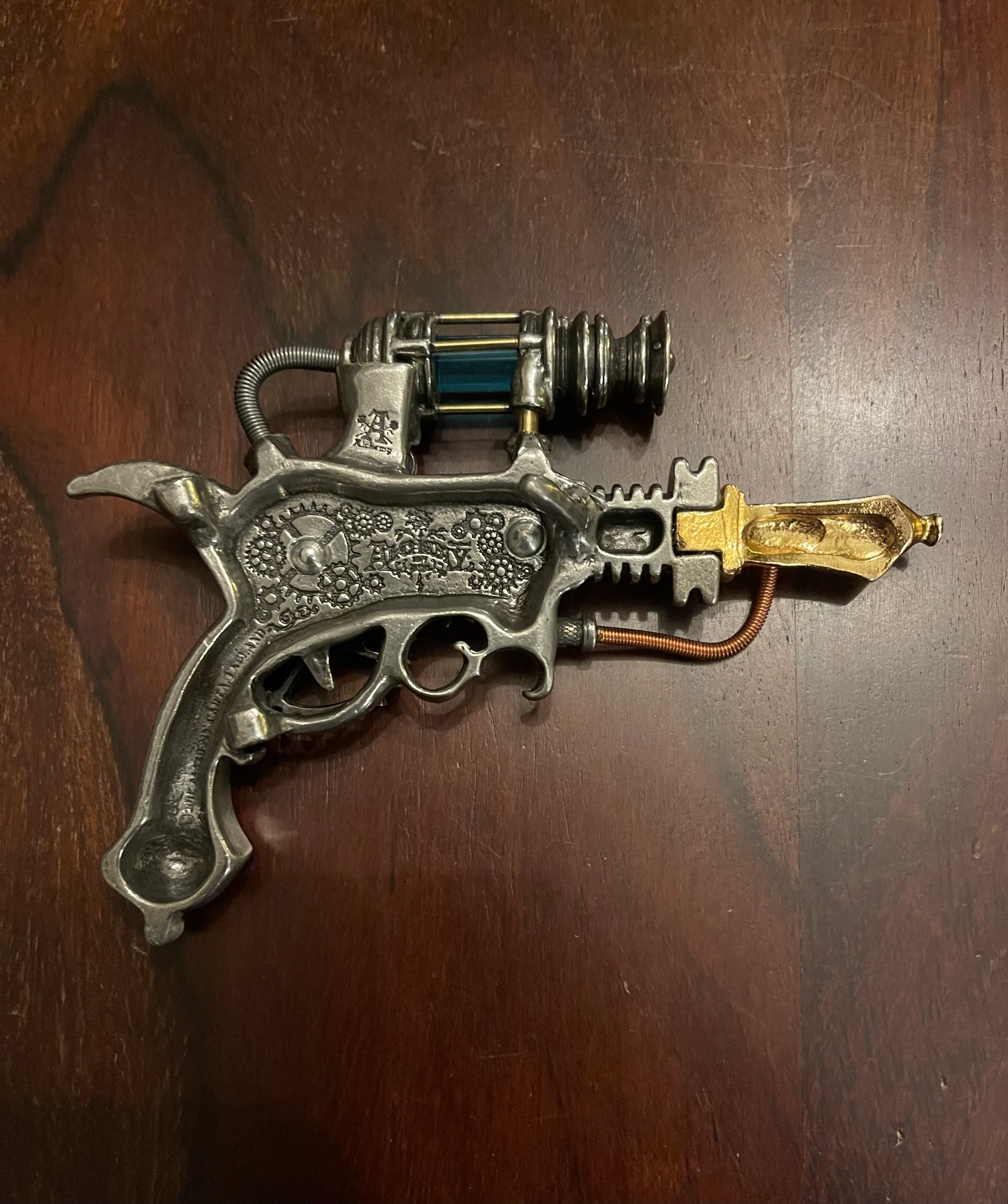 STEAMPUNK RAYGUN - Image 4
