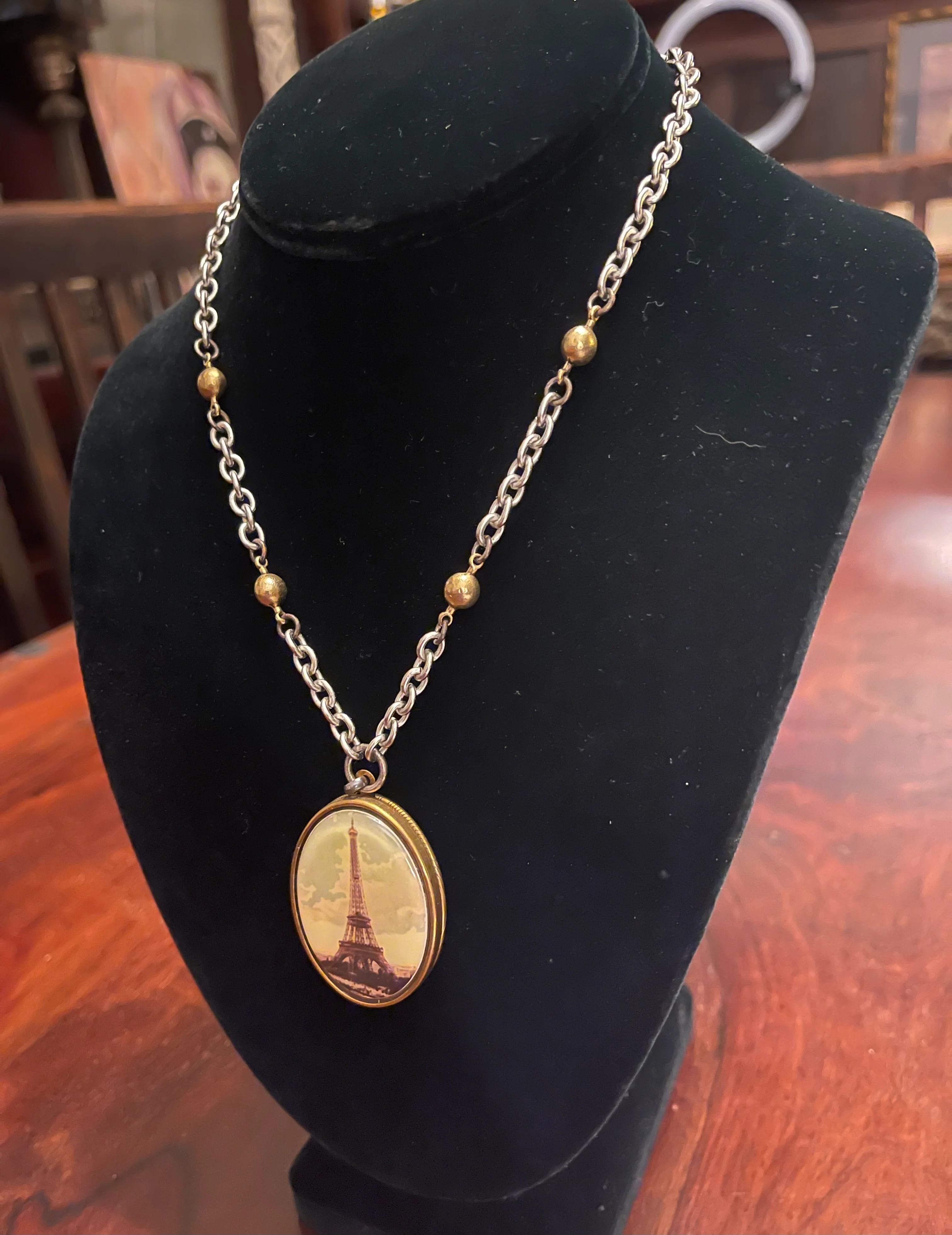 SUMMER IN PARIS NECKLACE - Image 4