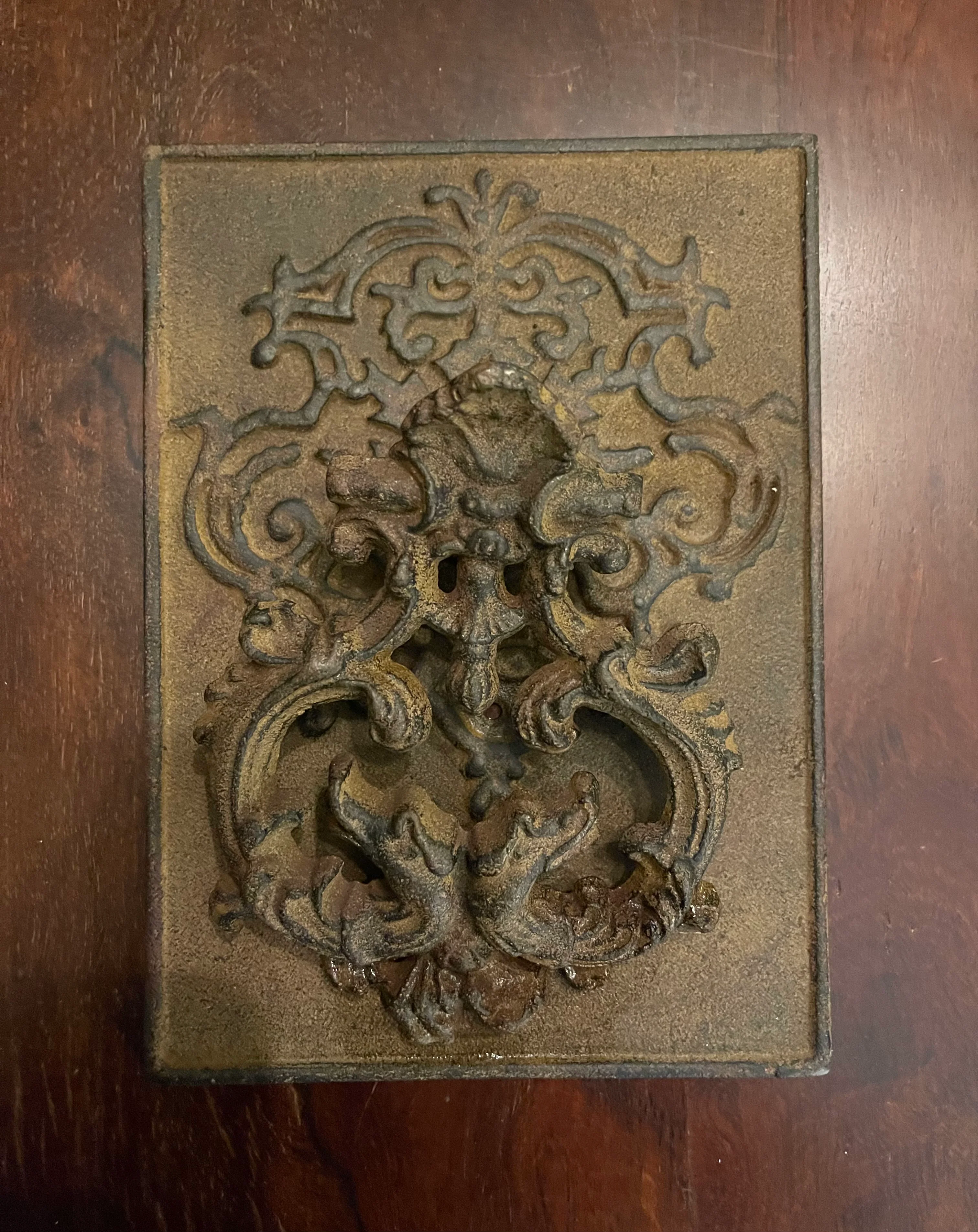 VICTORIAN STYLE DOOR KNOCKER